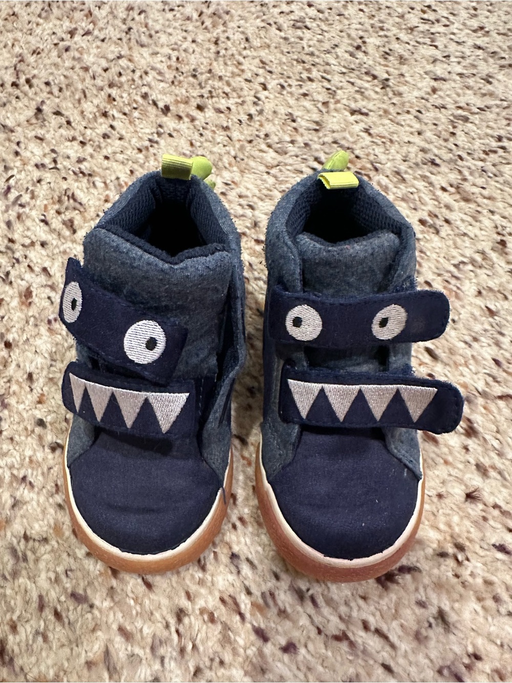 GAP Baby Navy Baby Shark Sneakers size 7